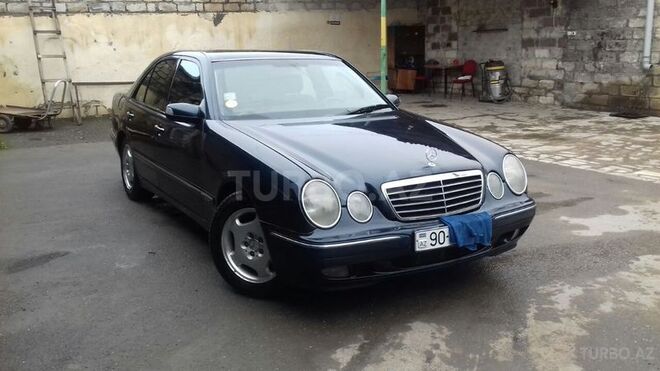 Mercedes E 220 1999, 306,000 km - 2.2 l - Gəncə