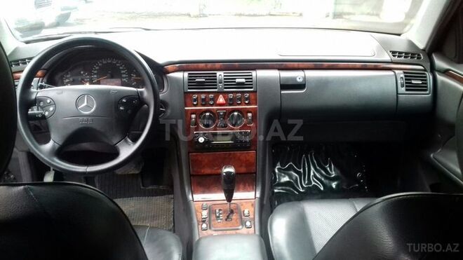 Mercedes E 220 1999, 306,000 km - 2.2 l - Gəncə