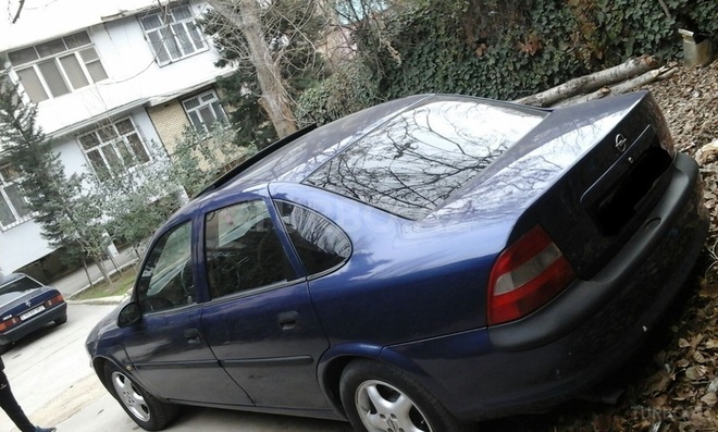 Opel Vectra 1998, 250,000 km - 1.6 l - Bakı