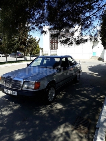 Mercedes E 230 1986, 441,000 km - 2.3 л - Bakı