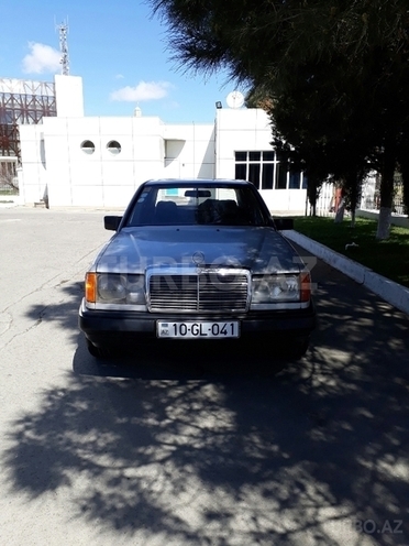 Mercedes E 230 1986, 441,000 km - 2.3 л - Bakı