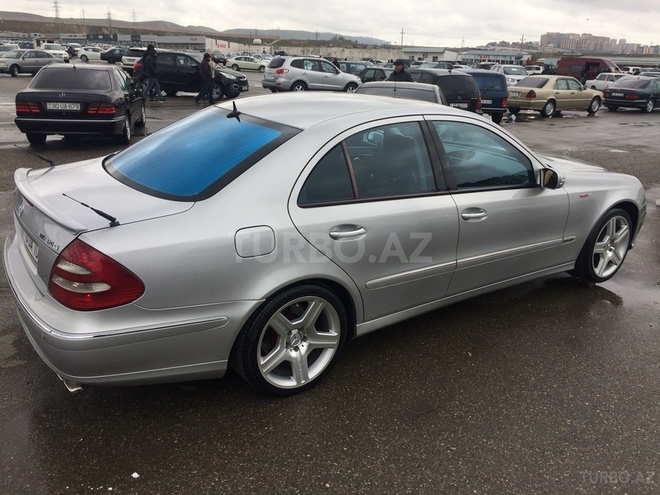 Mercedes E 240 2002, 226,100 km - 2.4 l - Sumqayıt