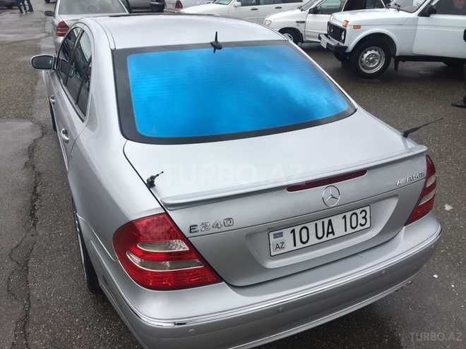 Mercedes E 240 2002, 226,100 km - 2.4 l - Sumqayıt