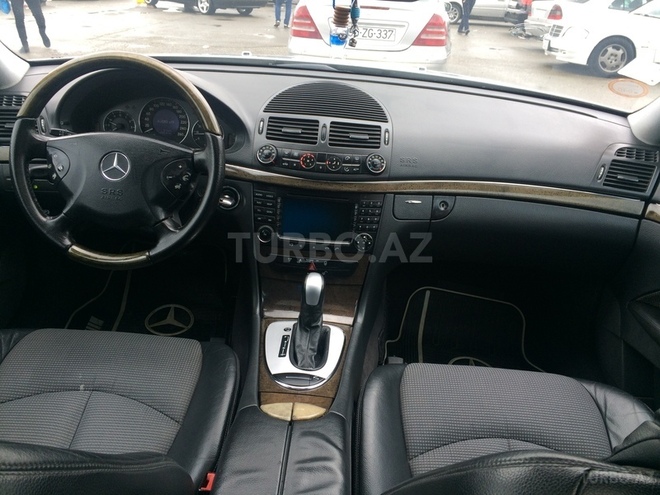 Mercedes E 240 2002, 226,100 km - 2.4 l - Sumqayıt