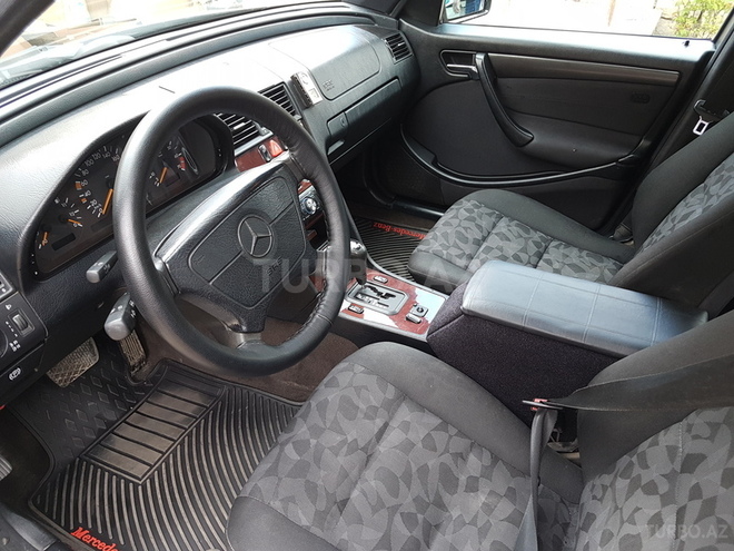 Mercedes C 180 1997, 250,000 km - 1.8 л - Bakı