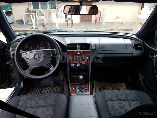 Mercedes C 180 1997, 250,000 km - 1.8 л - Bakı