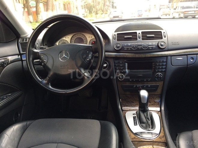 Mercedes E 270 2002, 250,000 km - 2.7 l - Bakı