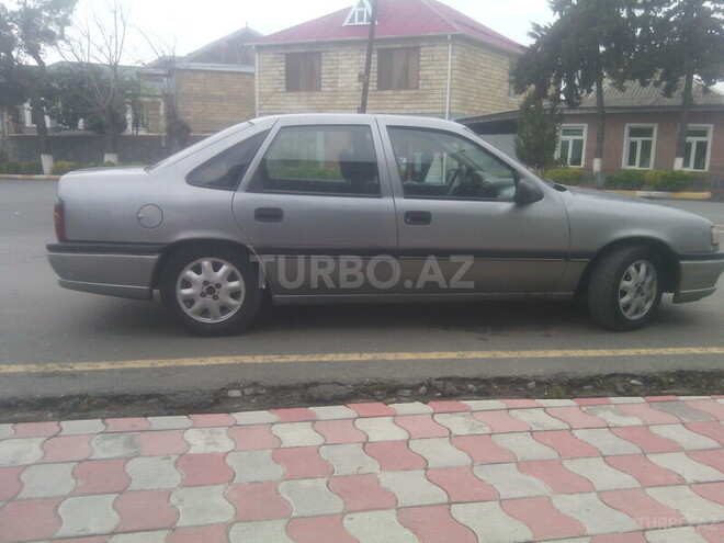 Opel Vectra 1994, 430,000 km - 2.0 l - Zaqatala
