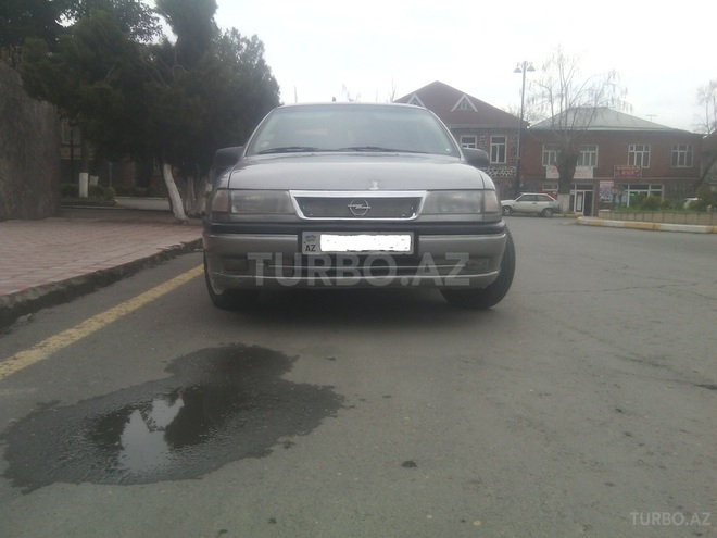 Opel Vectra 1994, 430,000 km - 2.0 l - Zaqatala