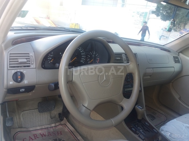 Mercedes C 240 1998, 259,000 km - 2.4 l - Bakı