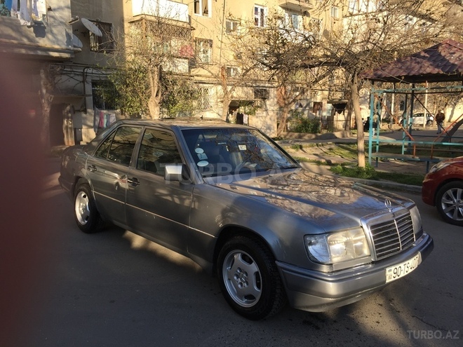 Mercedes E 250 1992, 1,987,676 km - 2.5 l - Bakı