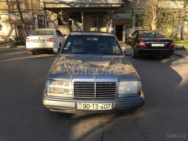 Mercedes E 250 1992, 1,987,676 km - 2.5 l - Bakı