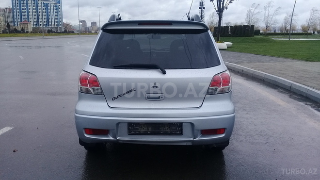 Mitsubishi Outlander 2003, 220,000 km - 2.4 l - Bakı