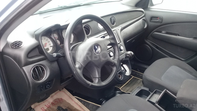 Mitsubishi Outlander 2003, 220,000 km - 2.4 l - Bakı