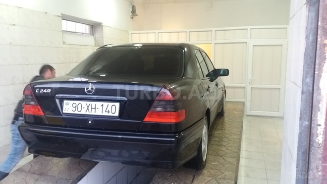 Mercedes C 240 1999, 2,810,000 km - 2.4 l - Bakı