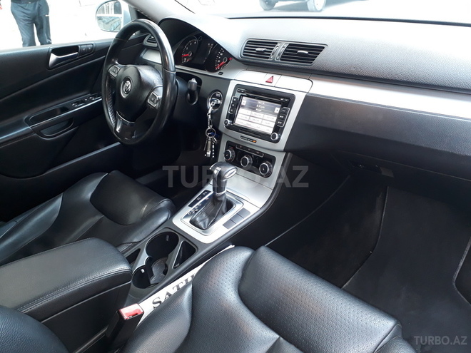 Volkswagen Passat 2009, 180,000 km - 2.0 l - Bakı
