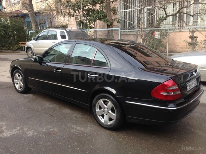 Mercedes E 220 2003, 253,000 km - 2.2 l - Bakı