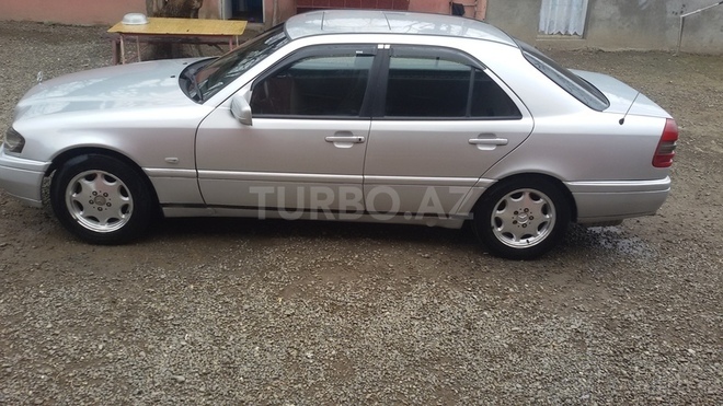 Mercedes C 180 1994, 235,000 km - 1.8 l - Qazax