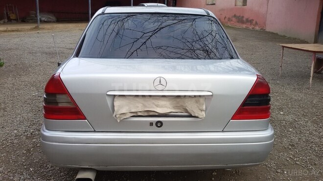 Mercedes C 180 1994, 235,000 km - 1.8 l - Qazax