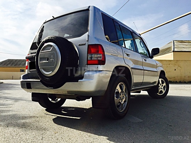 Mitsubishi Pajero io 2001, 139,500 km - 2.0 l - Bakı
