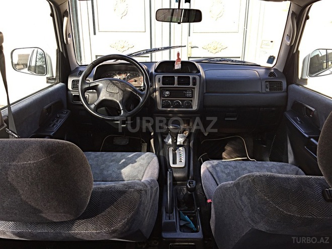 Mitsubishi Pajero io 2001, 139,500 km - 2.0 l - Bakı