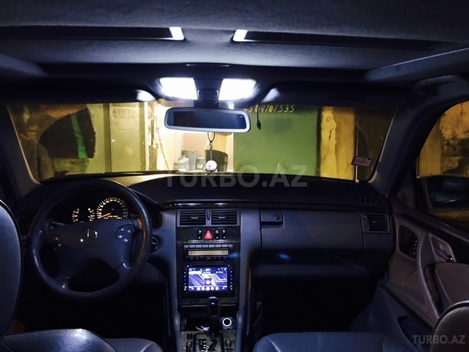 Mercedes E 320 2001, 272,111 km - 3.2 l - Bakı