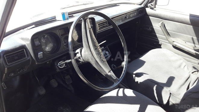 LADA (VAZ) 2105 1990, 311,121 km - 1.3 l - Salyan