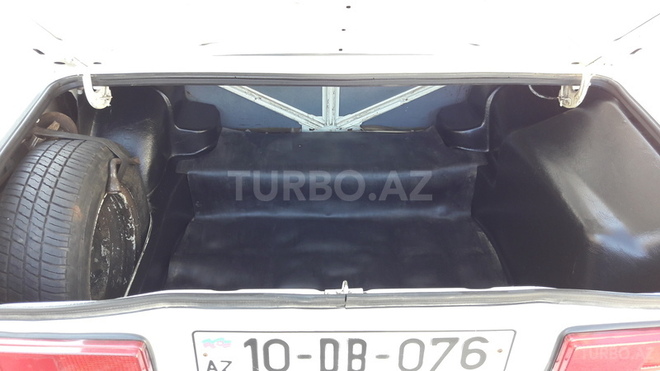 LADA (VAZ) 2105 1990, 311,121 km - 1.3 l - Salyan