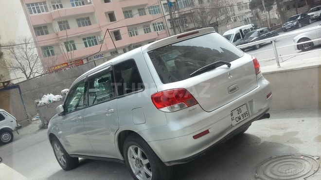 Mitsubishi Airtrek 2002, 174,000 km - 2.4 л - Bakı