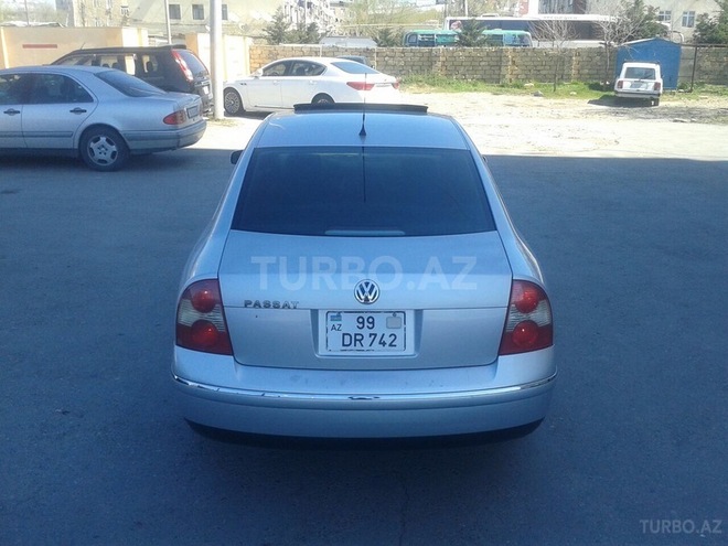 Volkswagen Passat 2001, 200,000 km - 1.8 l - Sumqayıt