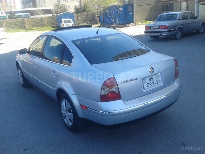 Volkswagen Passat 2001, 200,000 km - 1.8 l - Sumqayıt