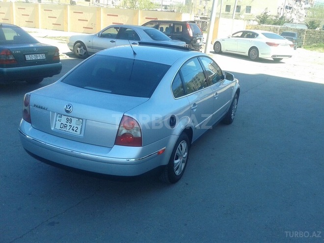 Volkswagen Passat 2001, 200,000 km - 1.8 l - Sumqayıt
