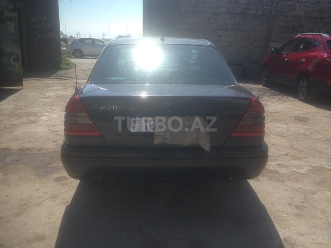 Mercedes C 220 1995, 284,000 km - 2.2 l - Bakı