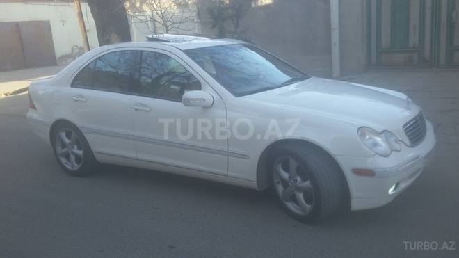 Mercedes C 240 2002, 319,000 km - 2.6 л - Bakı