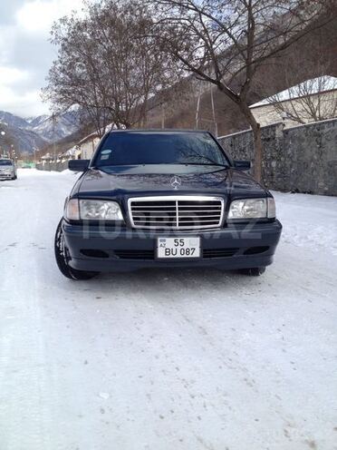 Mercedes C 200 2000, 70,000 km - 2.0 l - Şəki