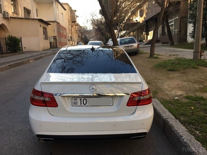 Mercedes E 200 2011, 79,000 km - 1.8 l - Bakı