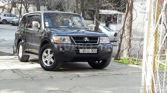 Mitsubishi Pajero 2005, 231,100 km - 3.0 л - Bakı