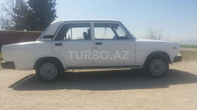 LADA (VAZ) 2107 2002, 87,000 km - 1.6 l - Qazax