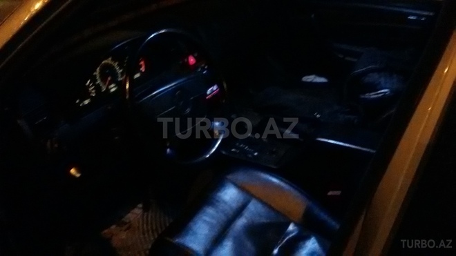 Mercedes C 230 1998, 290,000 km - 2.3 l - Sumqayıt