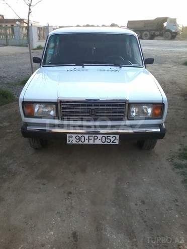 LADA (VAZ) 2107 2009, 98,000 km - 1.6 l - Salyan
