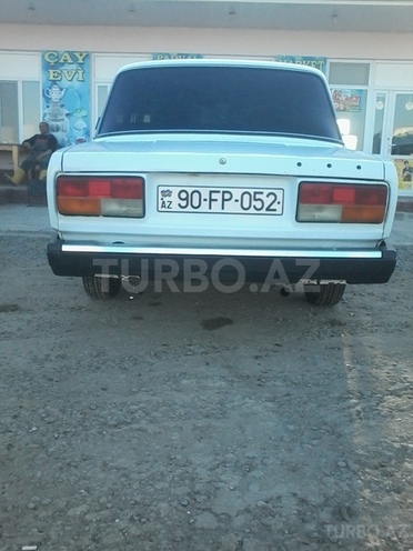 LADA (VAZ) 2107 2009, 98,000 km - 1.6 l - Salyan