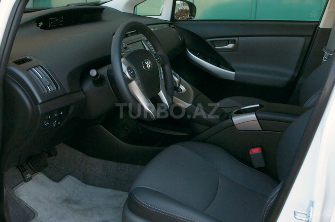 Toyota Prius 2015, 19,500 km - 1.8 l - Bakı