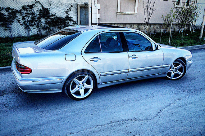 Mercedes E 280 2000, 268,500 km - 2.8 л - Bakı