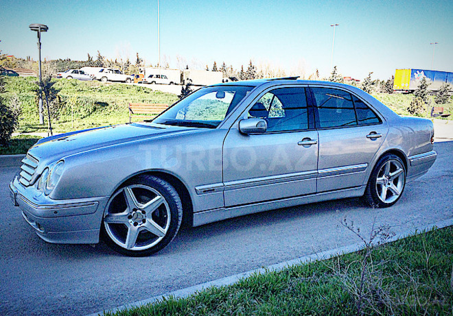 Mercedes E 280 2000, 268,500 km - 2.8 л - Bakı