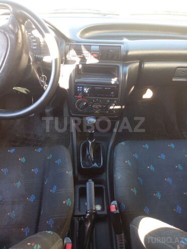 Opel Astra 1994, 343,000 km - 1.6 л - Qax