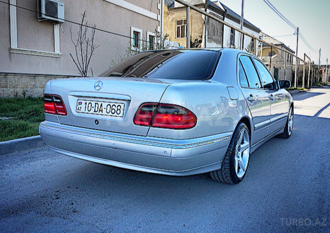 Mercedes E 280 2000, 268,500 km - 2.8 л - Bakı