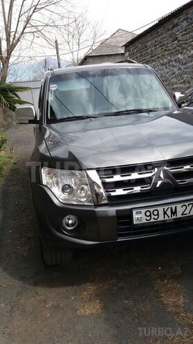Mitsubishi Pajero 2013, 47,700 km - 3.0 л - Zaqatala