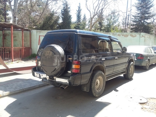 Mitsubishi Pajero 1993, 396,000 km - 2.8 l - Bakı