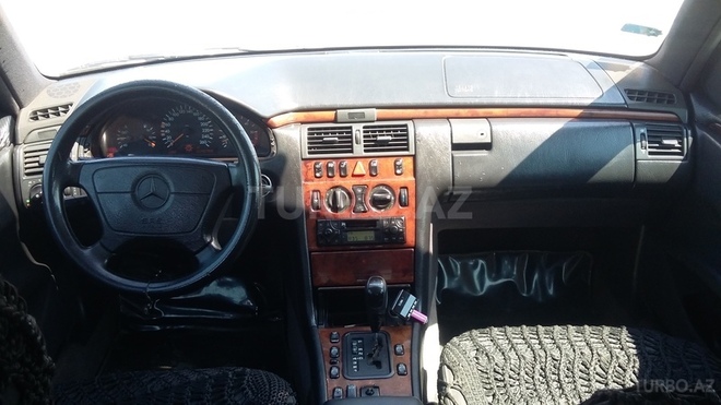 Mercedes E 300 1998, 43,000 km - 3.0 л - Bakı