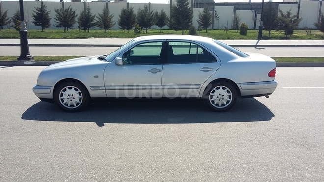 Mercedes E 300 1998, 43,000 km - 3.0 л - Bakı